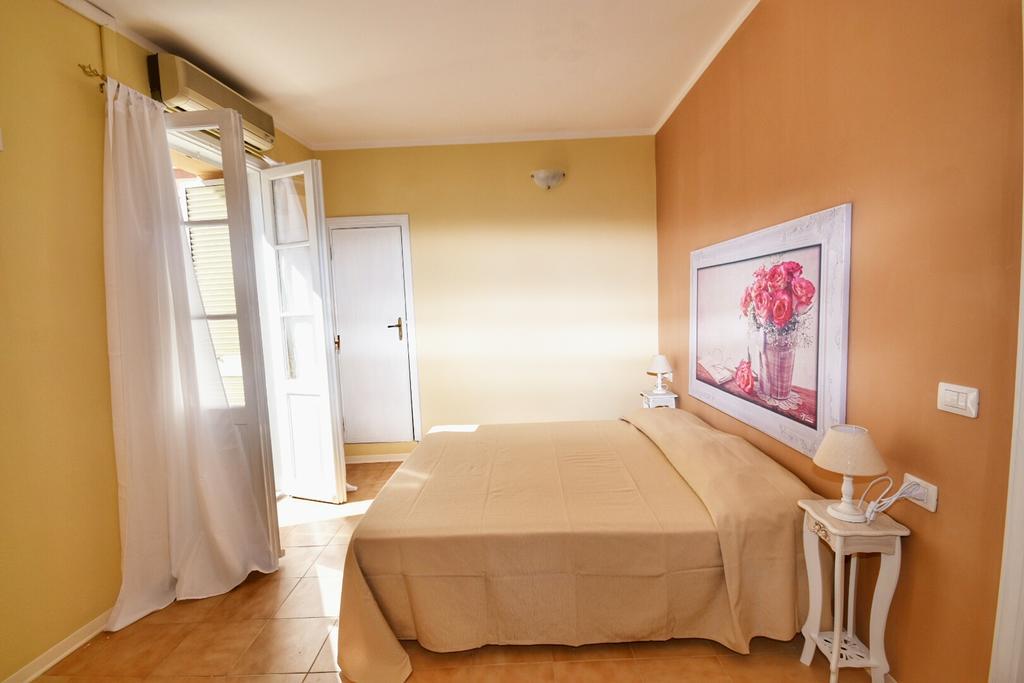 Domus Regia Hotel Olbia Exterior photo