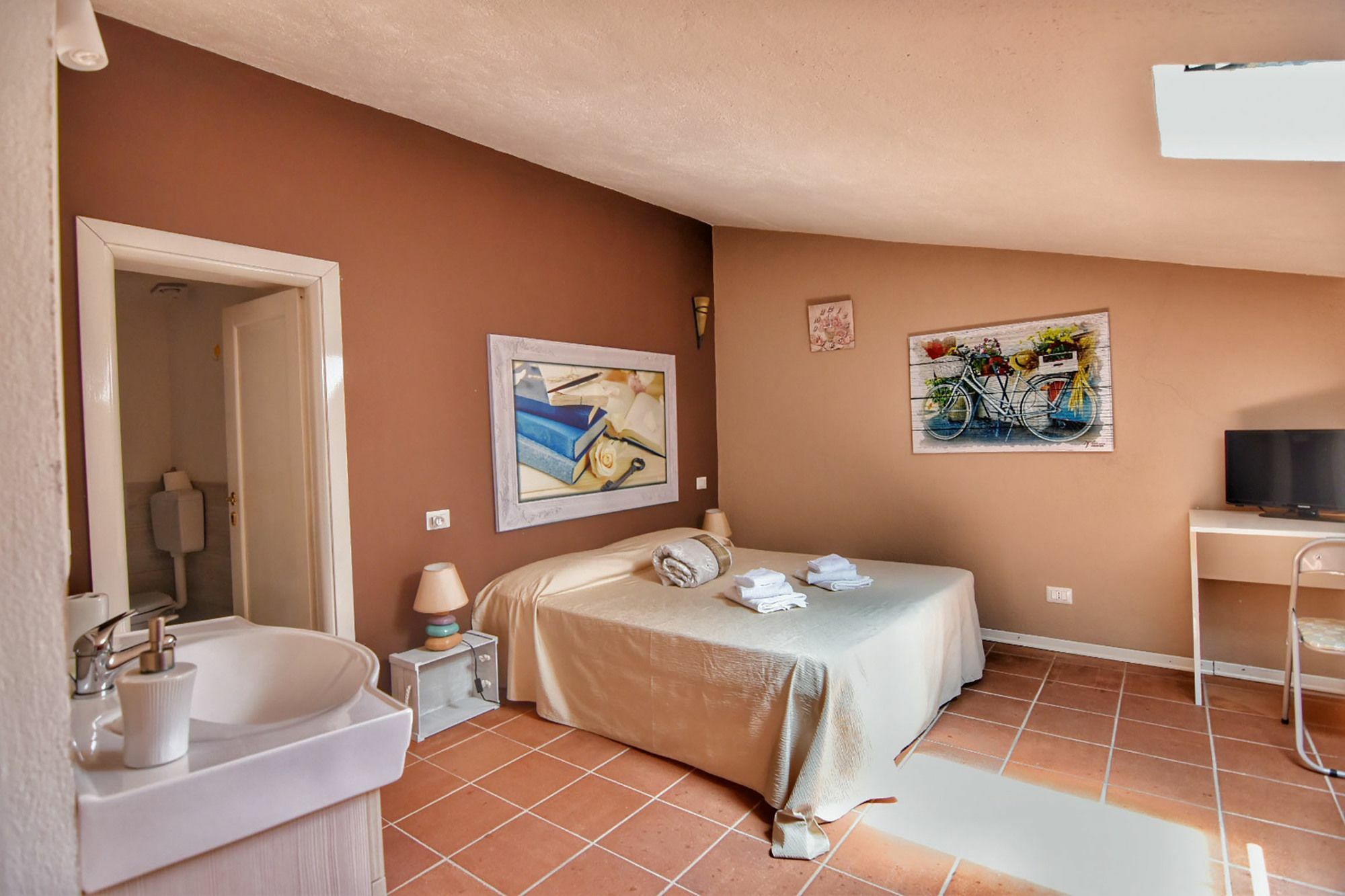 Domus Regia Hotel Olbia Exterior photo