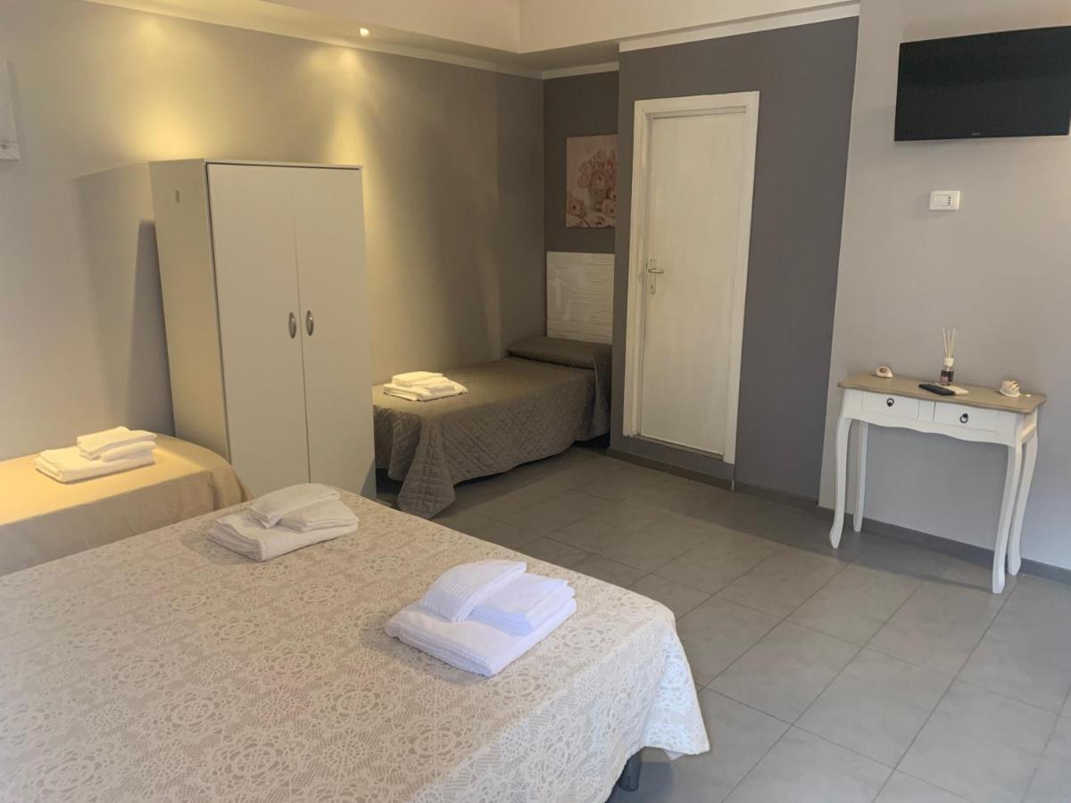 Domus Regia Hotel Olbia Exterior photo
